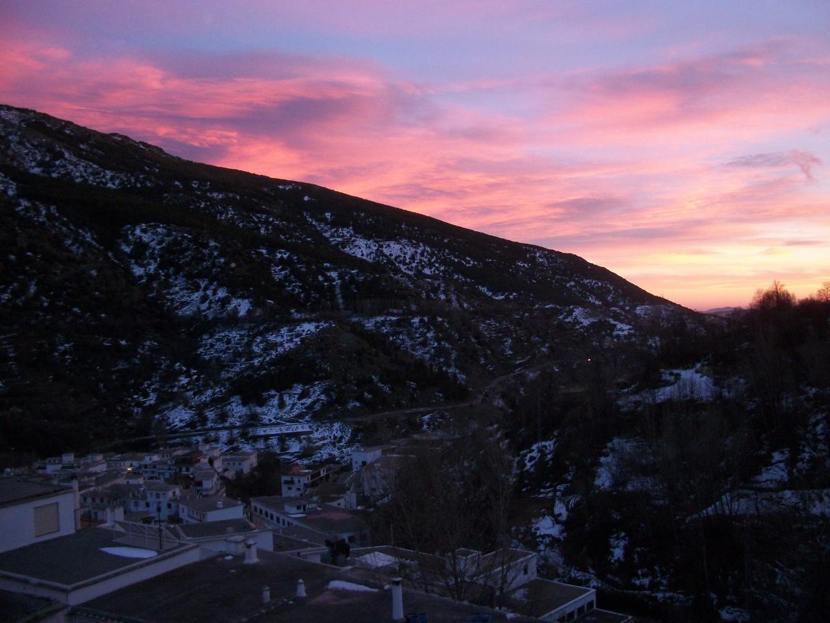 Refugio Alpujarra Alta Bed and Breakfast Trevélez Esterno foto